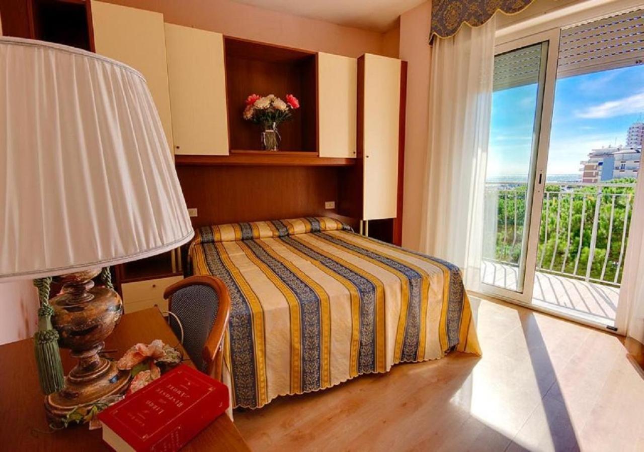 Hotel Jet Лидо-ди-Езоло Экстерьер фото