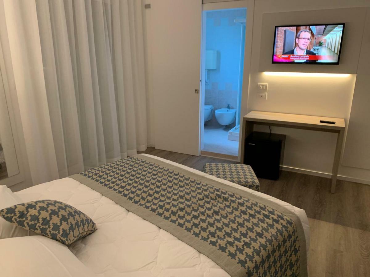 Hotel Jet Лидо-ди-Езоло Экстерьер фото